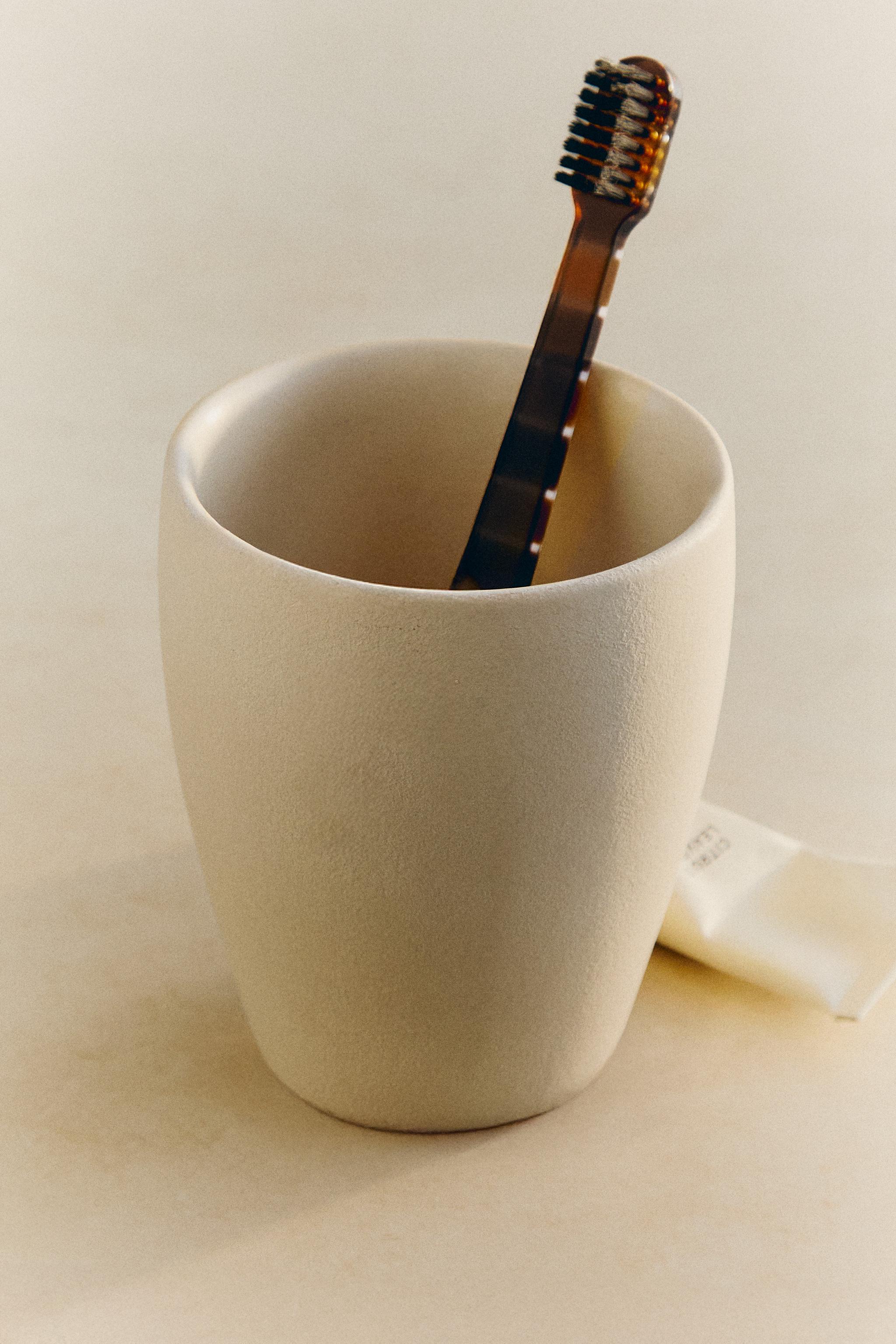 EARTH-TONE CERAMIC TOOTHBRUSH TUMBLER